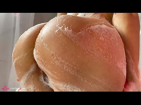 ❤️ Brunette siigaysa malax leh gariir ilaa kacsi daran qubeyska dhexdiisa ❌ Galmo